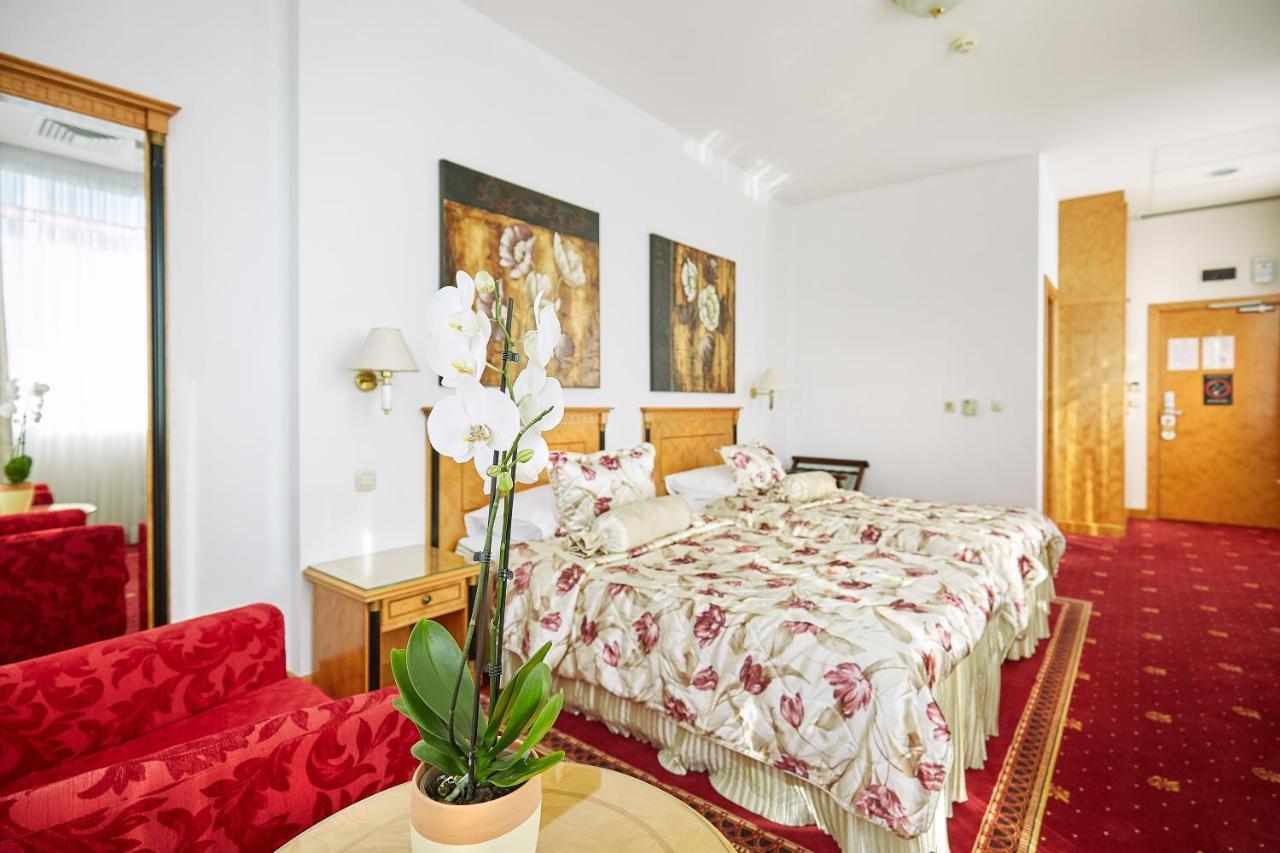 Garni Hotel Master 诺威萨 外观 照片